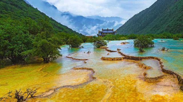阴森的郊区